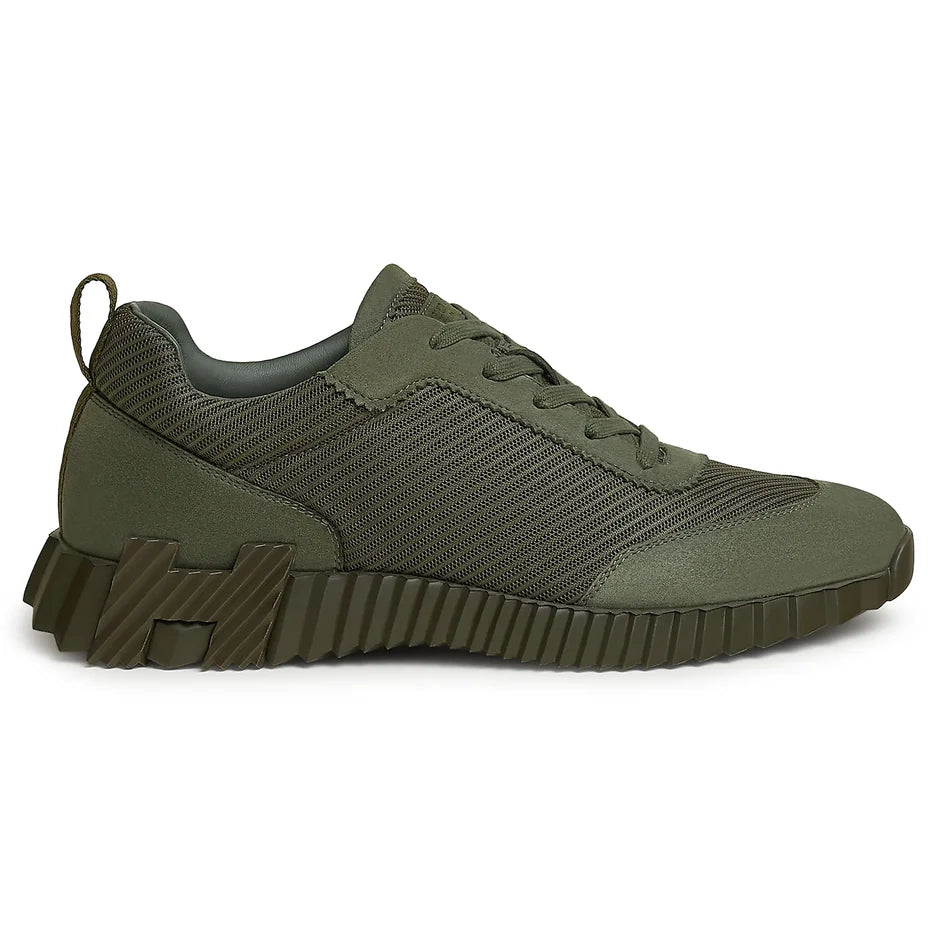 HMS Bouncing Sneaker